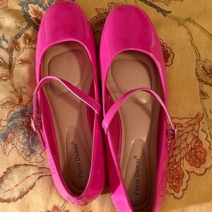 Pierre Dumas Women's Vibrant Pink Flats